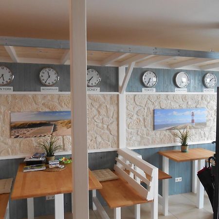 Warum Ins Hotel Некарзулм Екстериор снимка