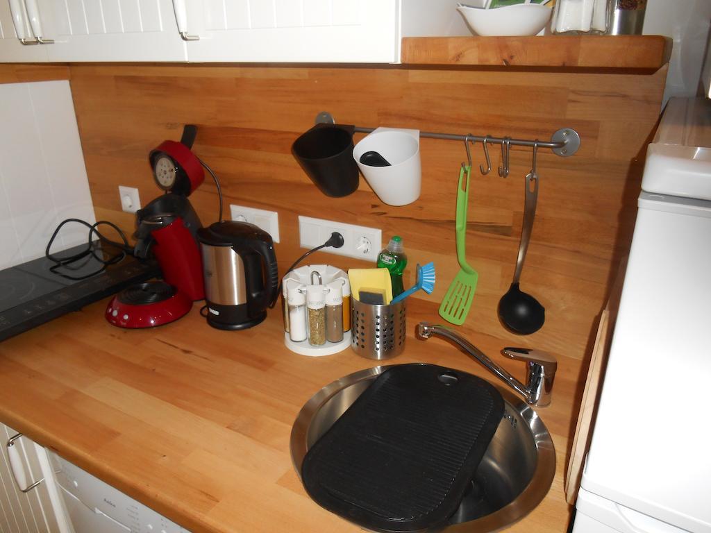 Warum Ins Hotel Некарзулм Екстериор снимка